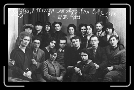 E-Memel Klaipeda 1929  members of Hakshara from Posvol * 1932 x 1214 * (494KB)